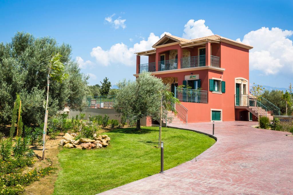 Pleiades Luxury Villa *
